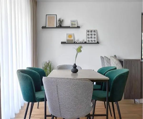 The Luxury Flat Апартамент