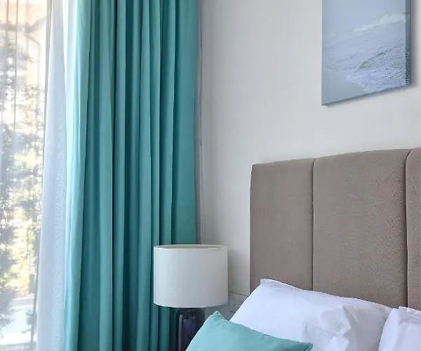 The Luxury Flat Апартамент *