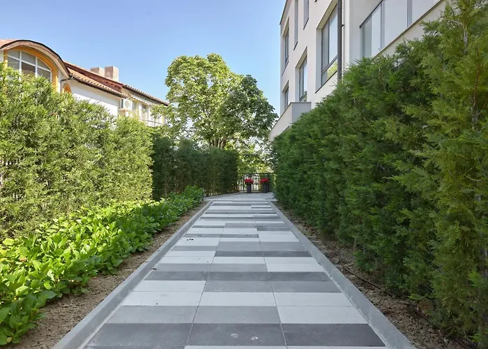 Апартамент The Luxury Flat Ахтопол