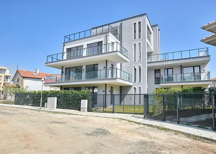 The Luxury Flat Апартамент *